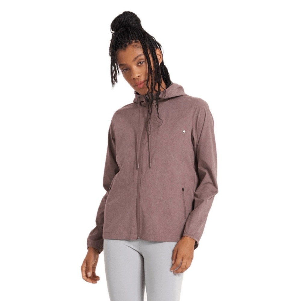Vuori Women's Outdoor Trainer Shell
Jacket in Hazel